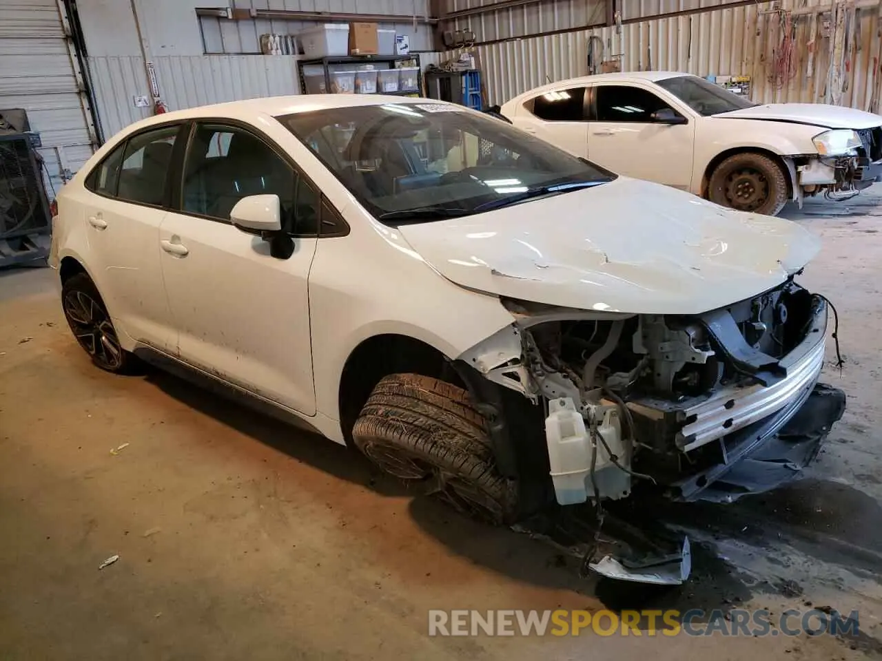 4 Photograph of a damaged car 5YFS4RCE3LP050247 TOYOTA COROLLA 2020