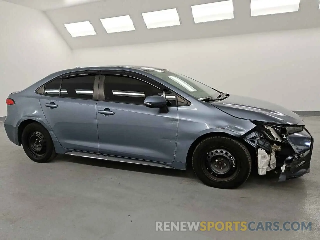 4 Photograph of a damaged car 5YFS4RCE3LP051558 TOYOTA COROLLA 2020