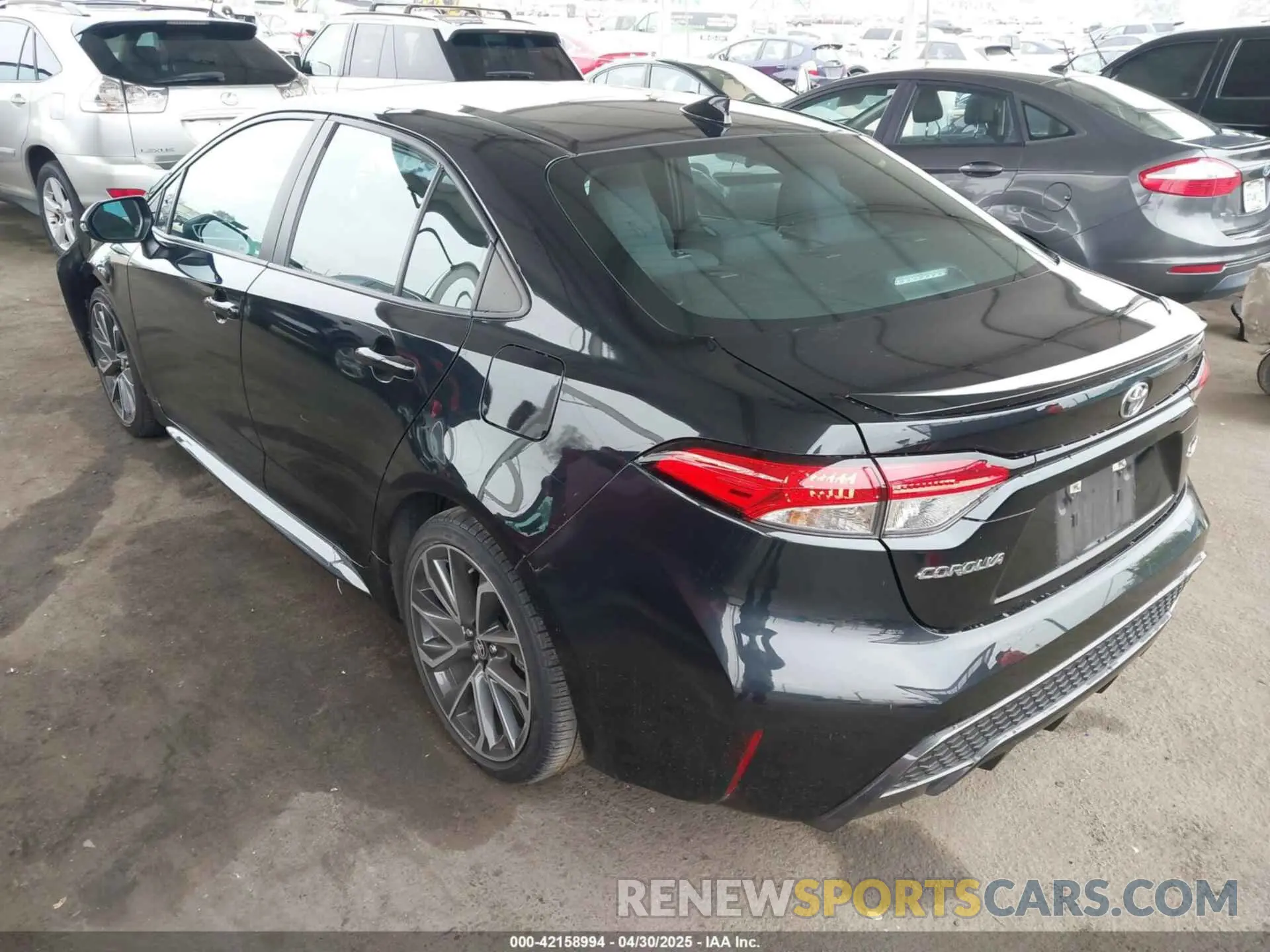 3 Photograph of a damaged car 5YFS4RCE4LP003857 TOYOTA COROLLA 2020