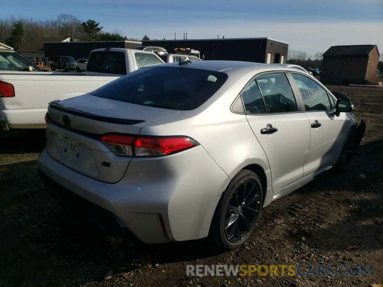 4 Photograph of a damaged car 5YFS4RCE4LP042674 TOYOTA COROLLA 2020