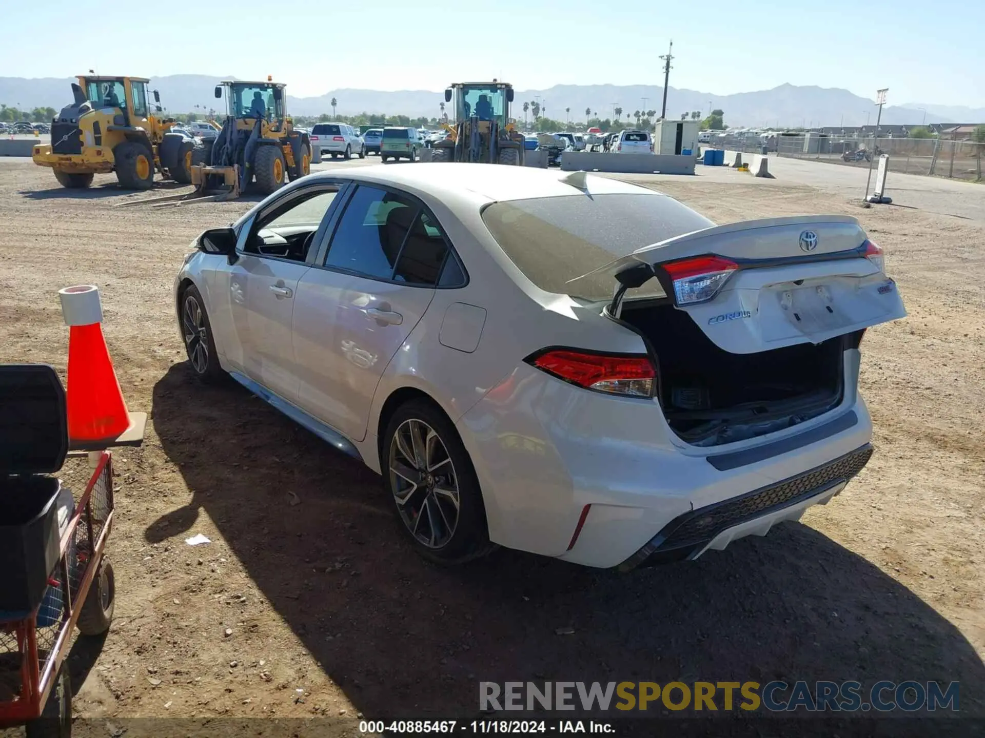 3 Photograph of a damaged car 5YFS4RCE4LP055120 TOYOTA COROLLA 2020