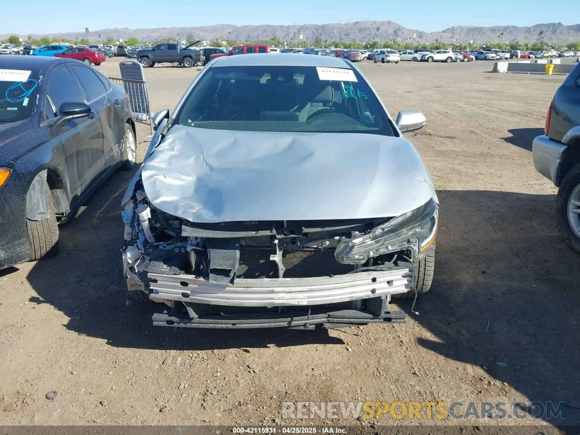 12 Photograph of a damaged car 5YFS4RCE5LP016441 TOYOTA COROLLA 2020