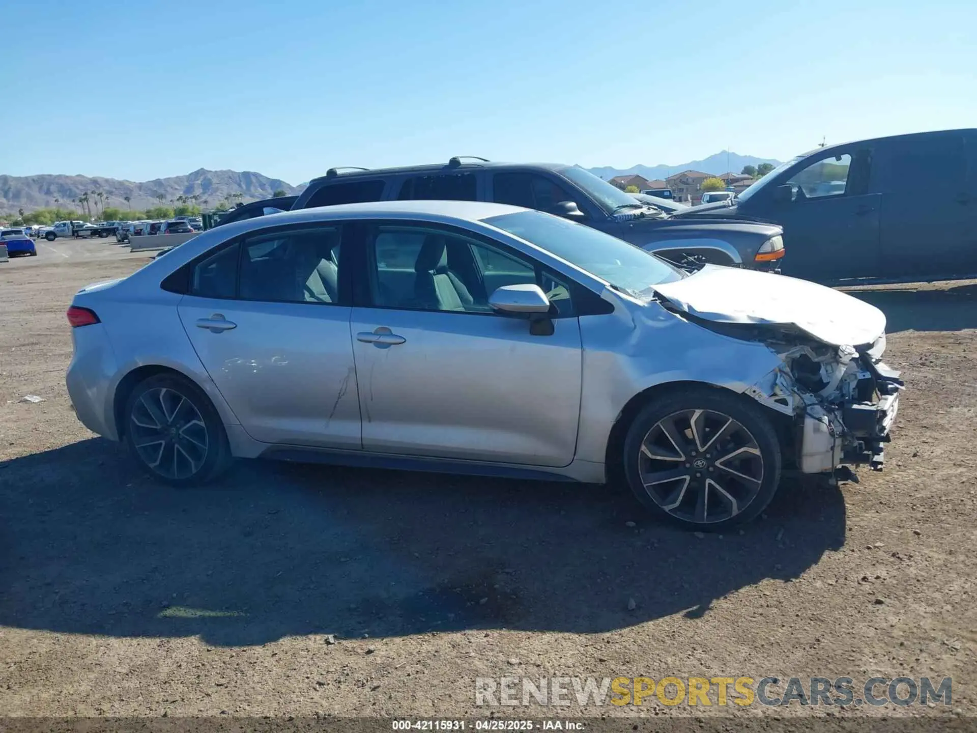 13 Photograph of a damaged car 5YFS4RCE5LP016441 TOYOTA COROLLA 2020