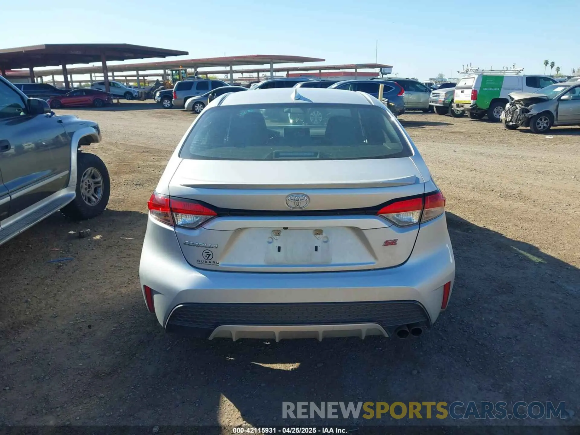 16 Photograph of a damaged car 5YFS4RCE5LP016441 TOYOTA COROLLA 2020