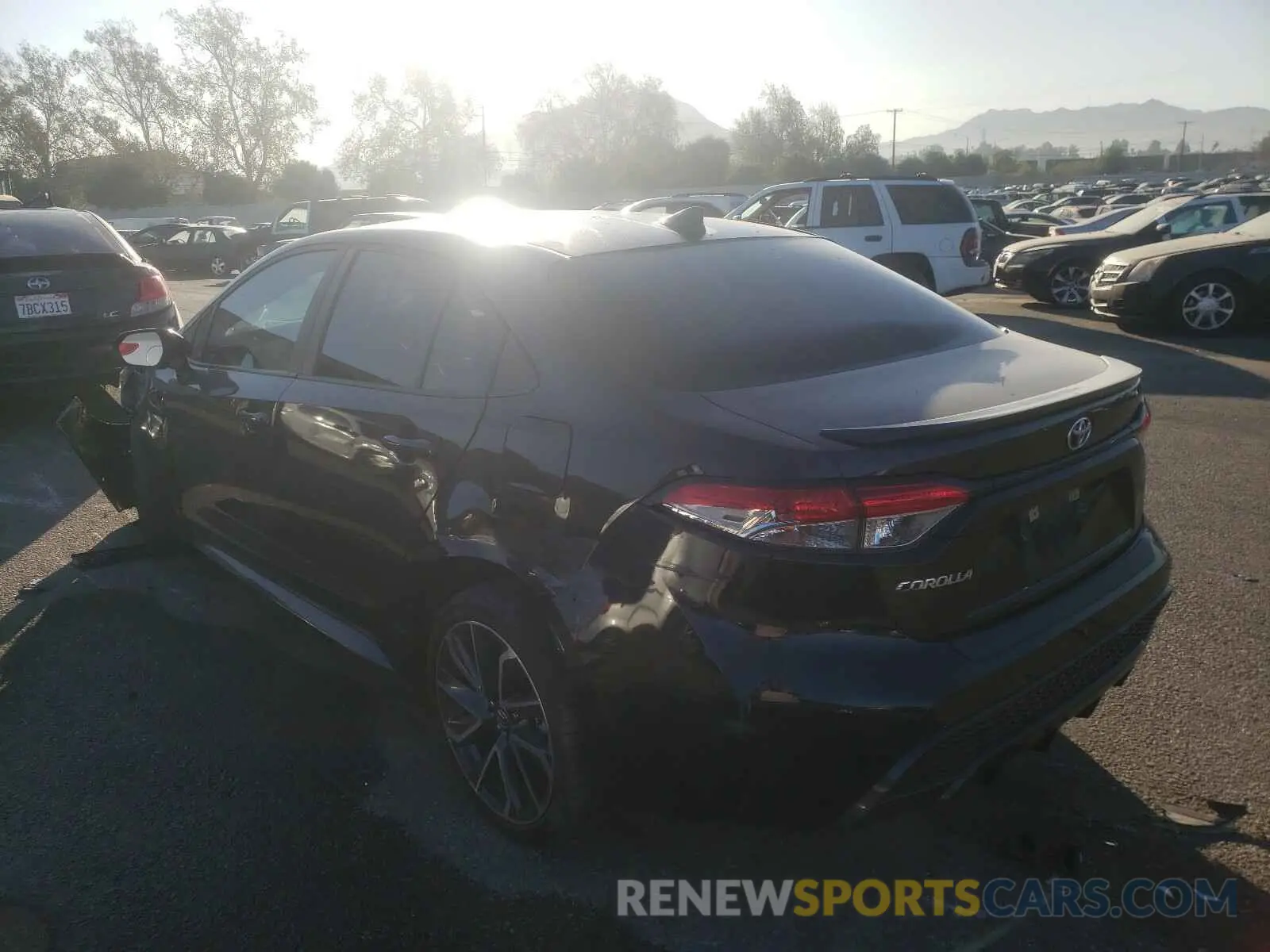 3 Photograph of a damaged car 5YFS4RCE5LP016813 TOYOTA COROLLA 2020