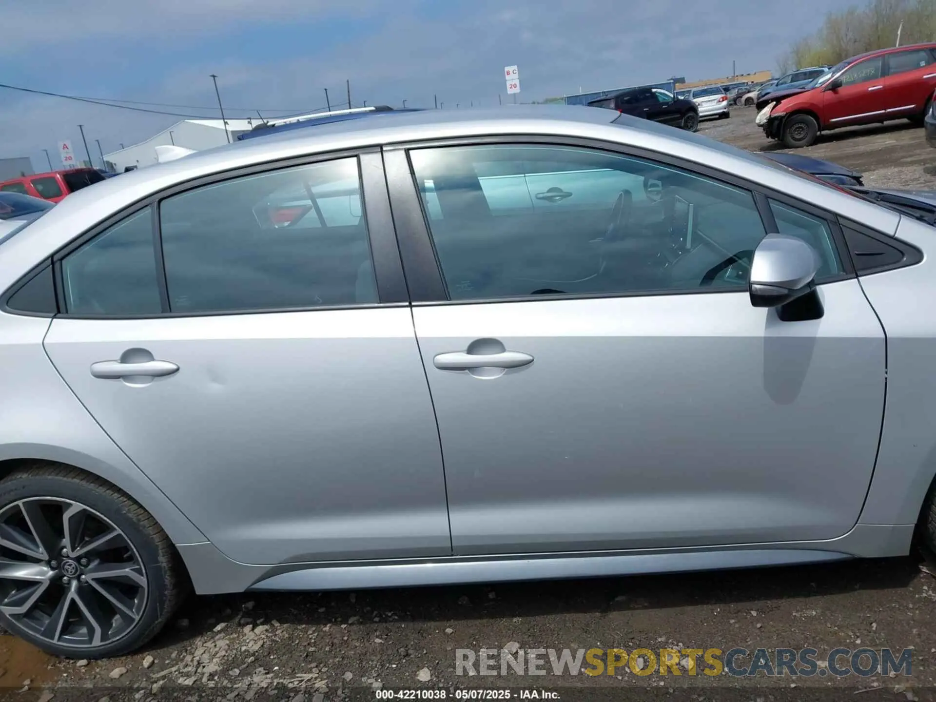 13 Photograph of a damaged car 5YFS4RCE5LP027651 TOYOTA COROLLA 2020