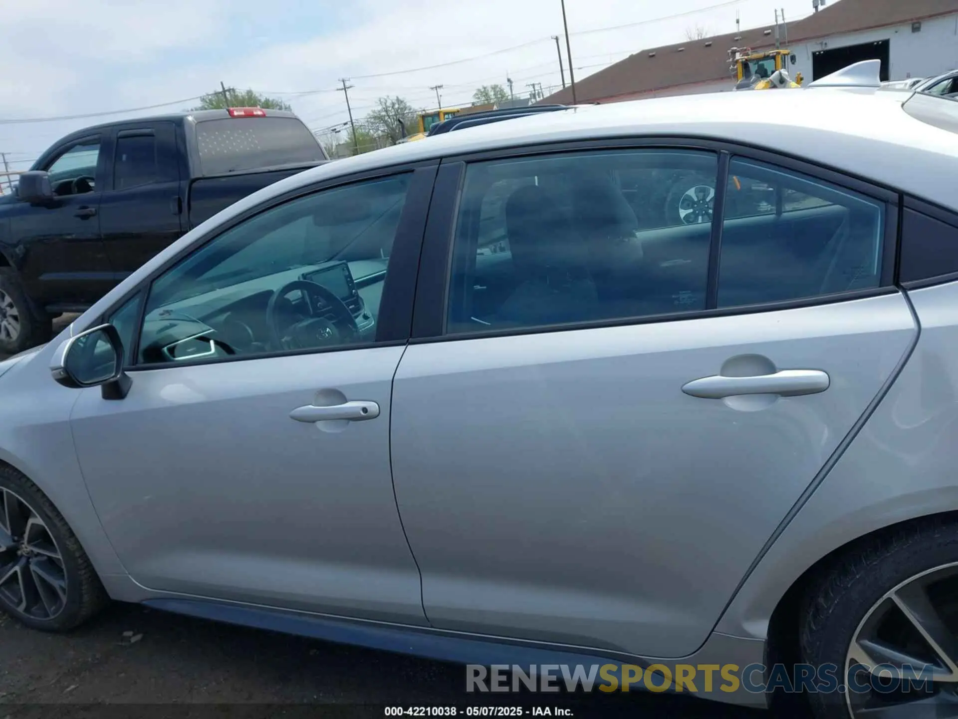 14 Photograph of a damaged car 5YFS4RCE5LP027651 TOYOTA COROLLA 2020