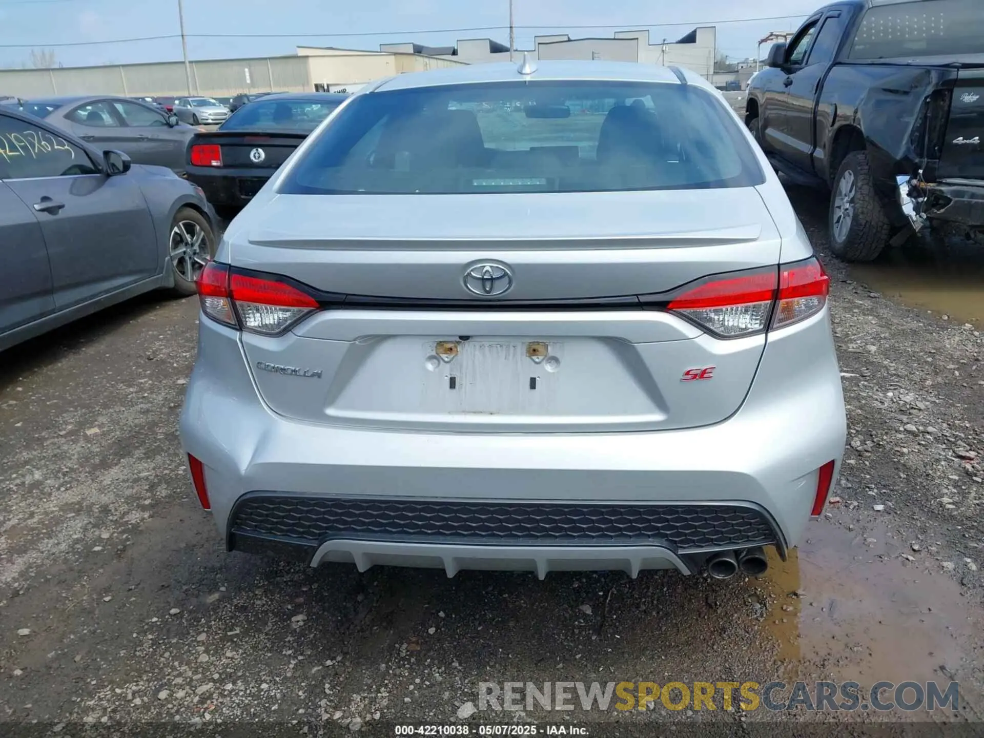 16 Photograph of a damaged car 5YFS4RCE5LP027651 TOYOTA COROLLA 2020