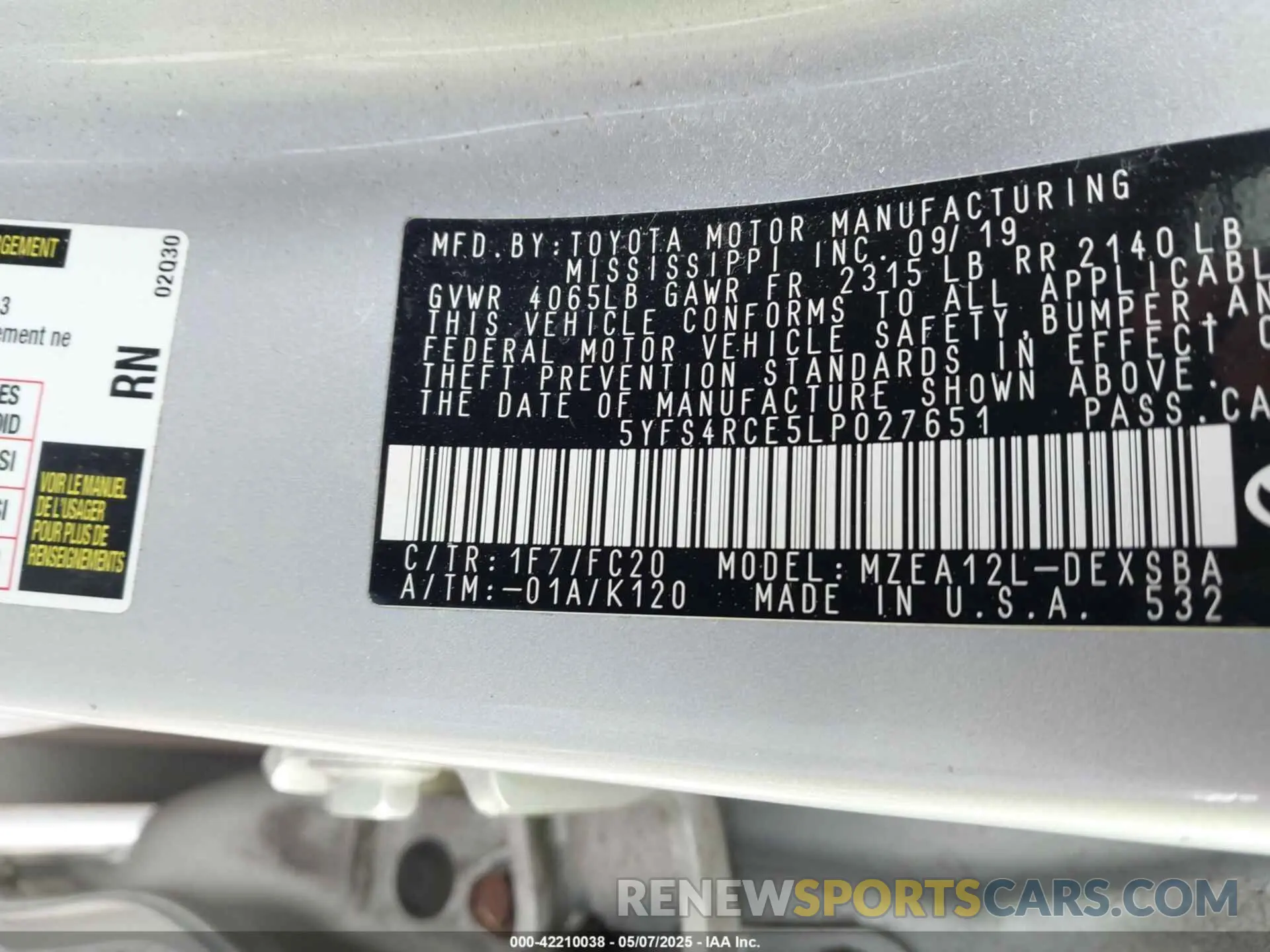 9 Photograph of a damaged car 5YFS4RCE5LP027651 TOYOTA COROLLA 2020