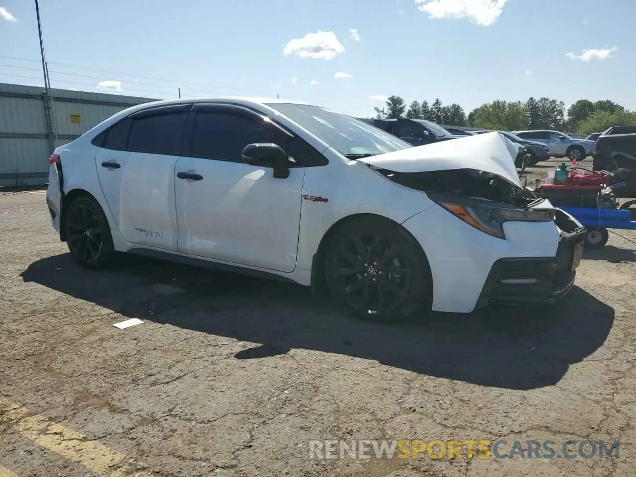4 Photograph of a damaged car 5YFS4RCE5LP032395 TOYOTA COROLLA 2020