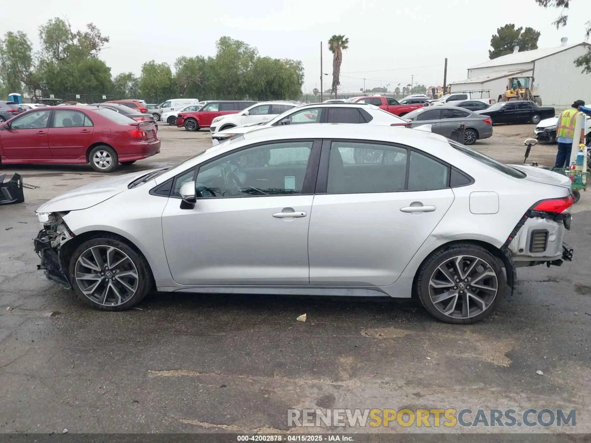 15 Photograph of a damaged car 5YFS4RCE5LP036589 TOYOTA COROLLA 2020