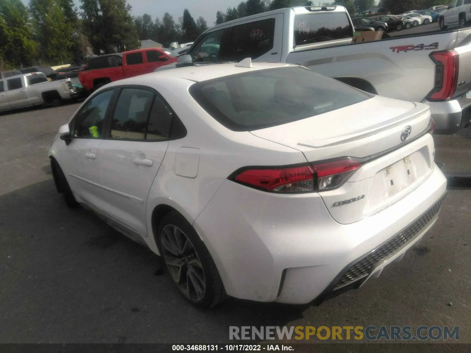3 Photograph of a damaged car 5YFS4RCE5LP038150 TOYOTA COROLLA 2020