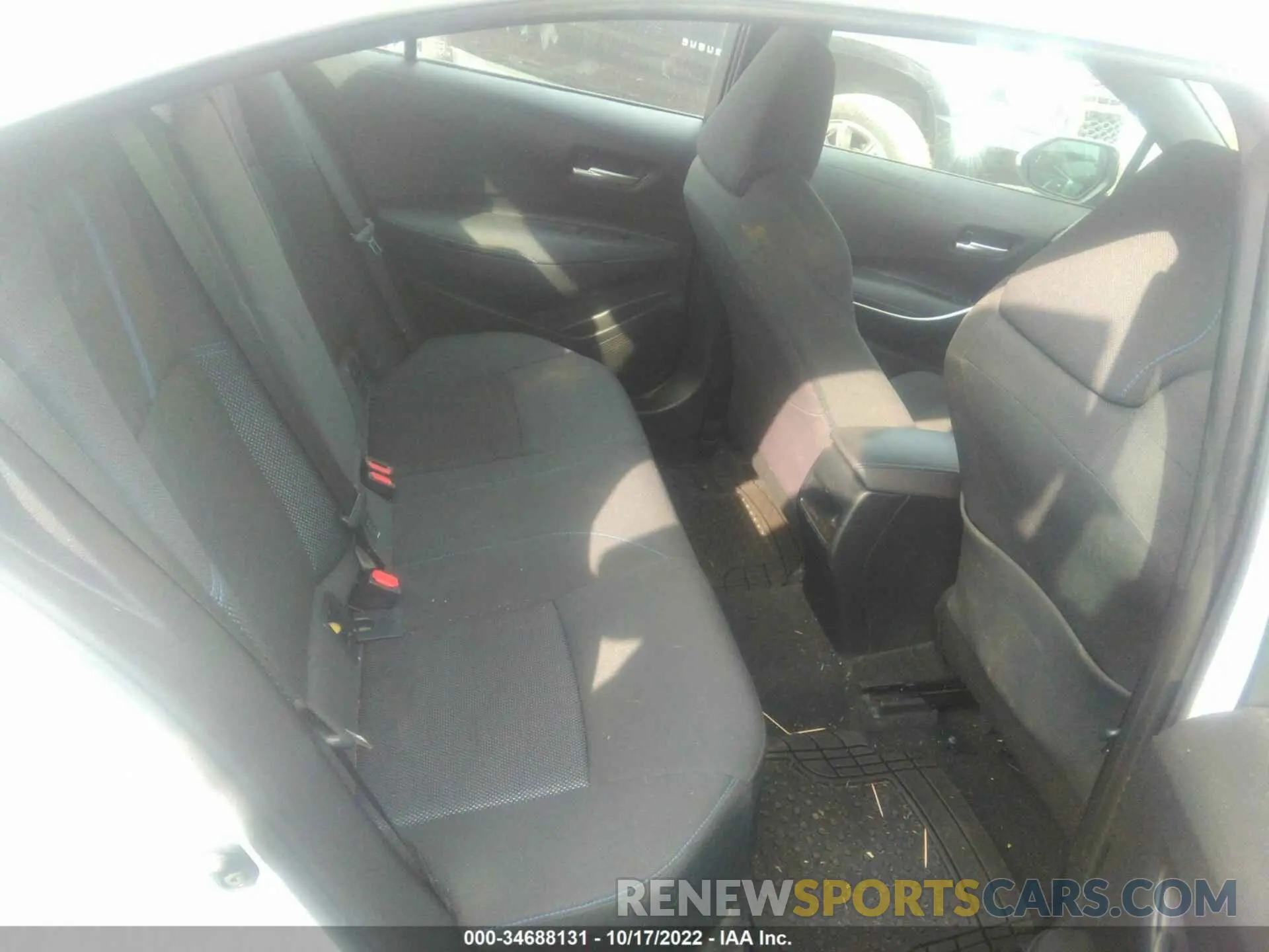 8 Photograph of a damaged car 5YFS4RCE5LP038150 TOYOTA COROLLA 2020
