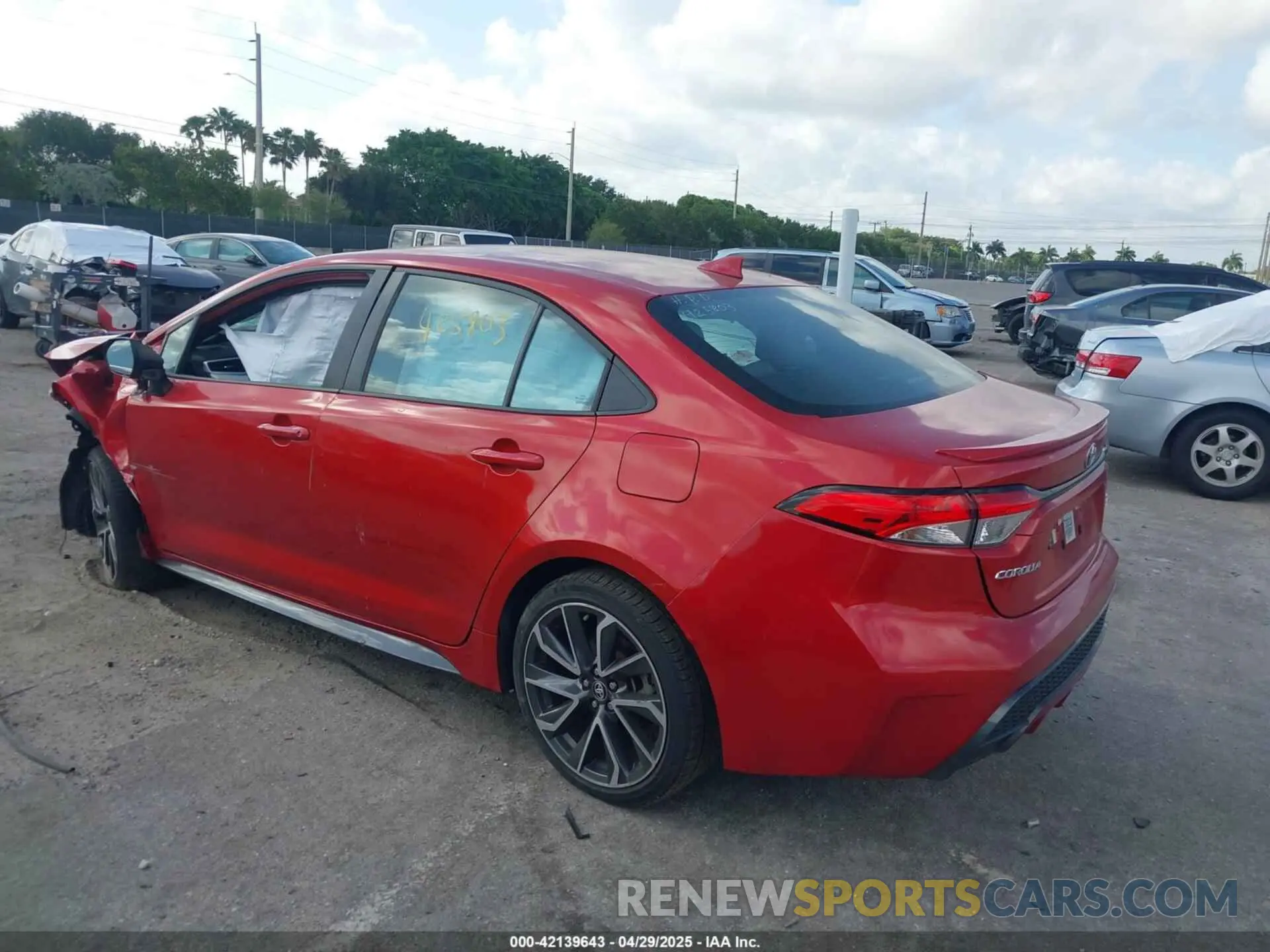 3 Photograph of a damaged car 5YFS4RCE5LP041534 TOYOTA COROLLA 2020