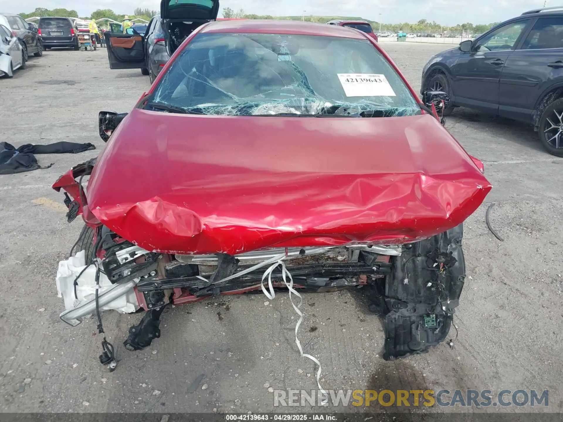 6 Photograph of a damaged car 5YFS4RCE5LP041534 TOYOTA COROLLA 2020
