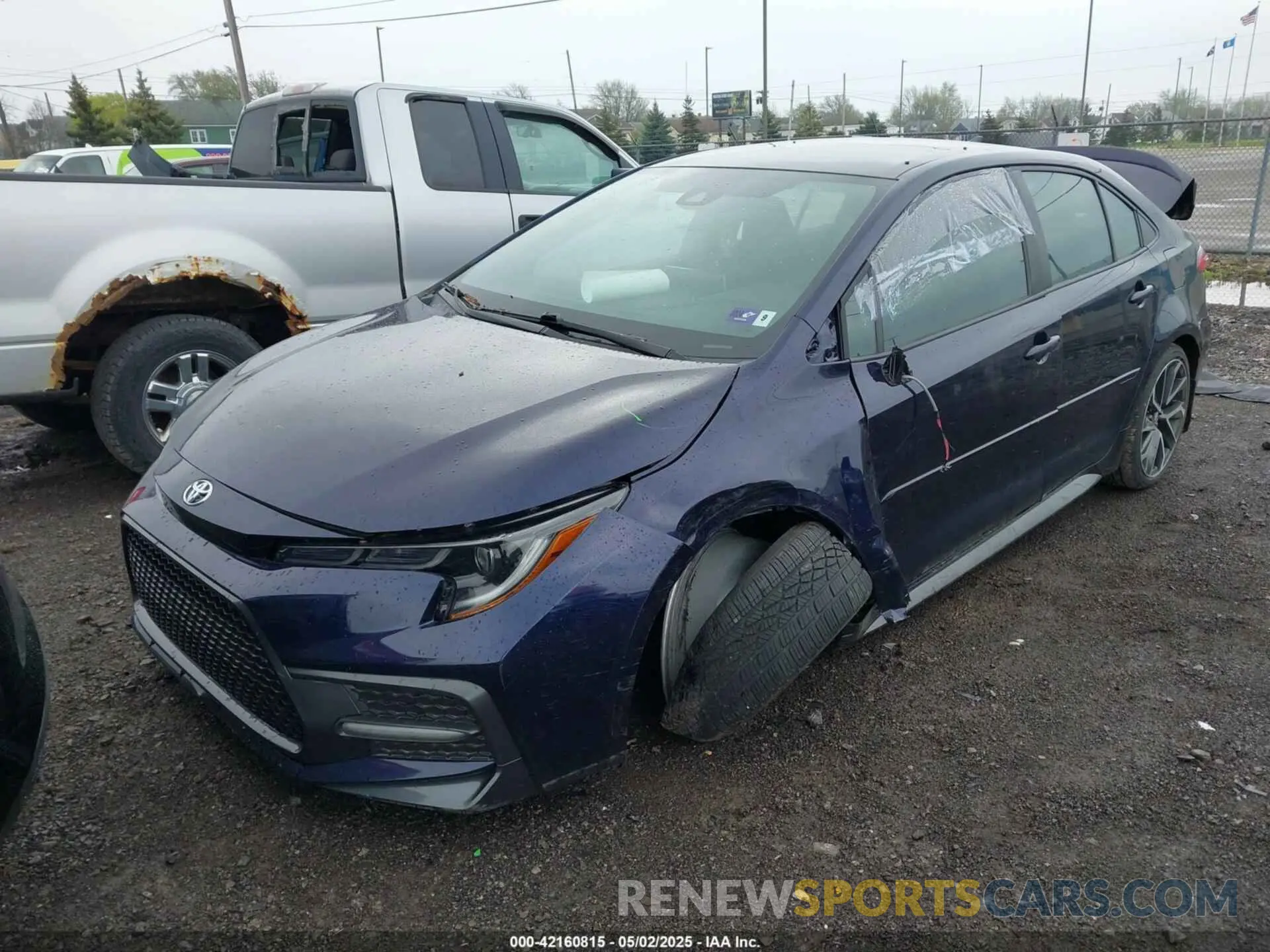 2 Photograph of a damaged car 5YFS4RCE5LP050475 TOYOTA COROLLA 2020