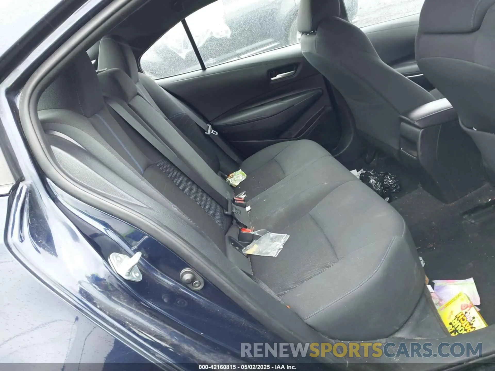 8 Photograph of a damaged car 5YFS4RCE5LP050475 TOYOTA COROLLA 2020