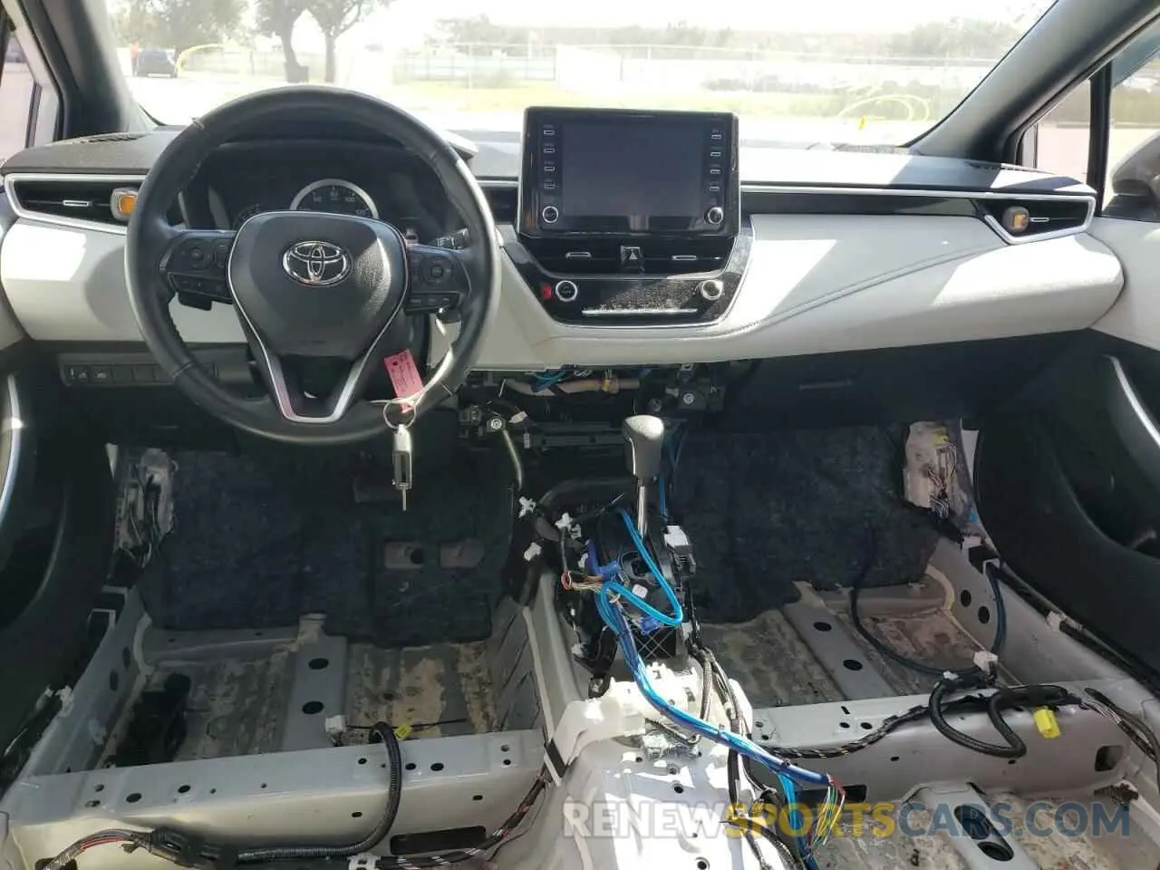 8 Фотография поврежденного автомобиля 5YFS4RCE5LP053036 TOYOTA COROLLA 2020