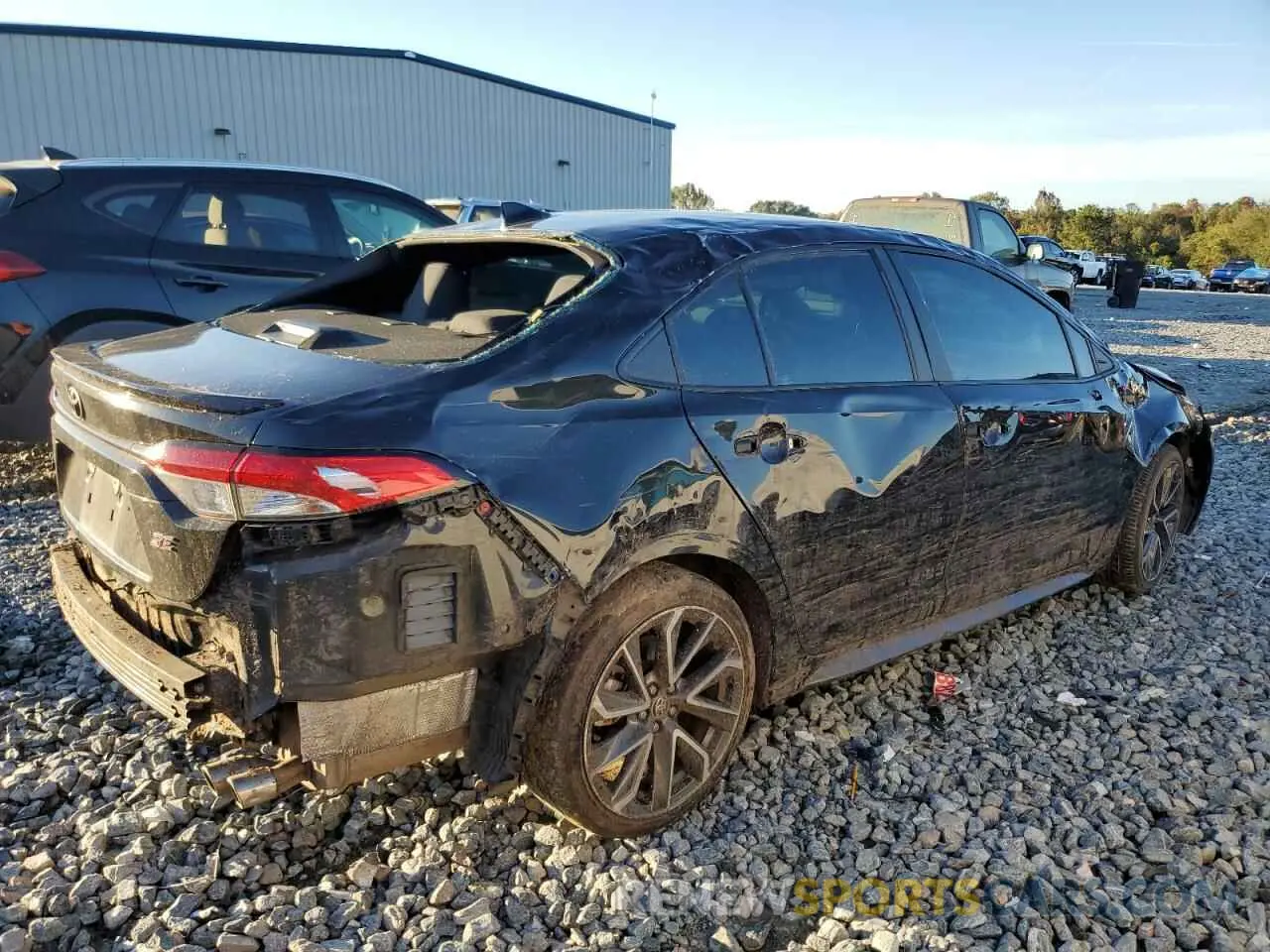 3 Фотография поврежденного автомобиля 5YFS4RCE5LP053327 TOYOTA COROLLA 2020