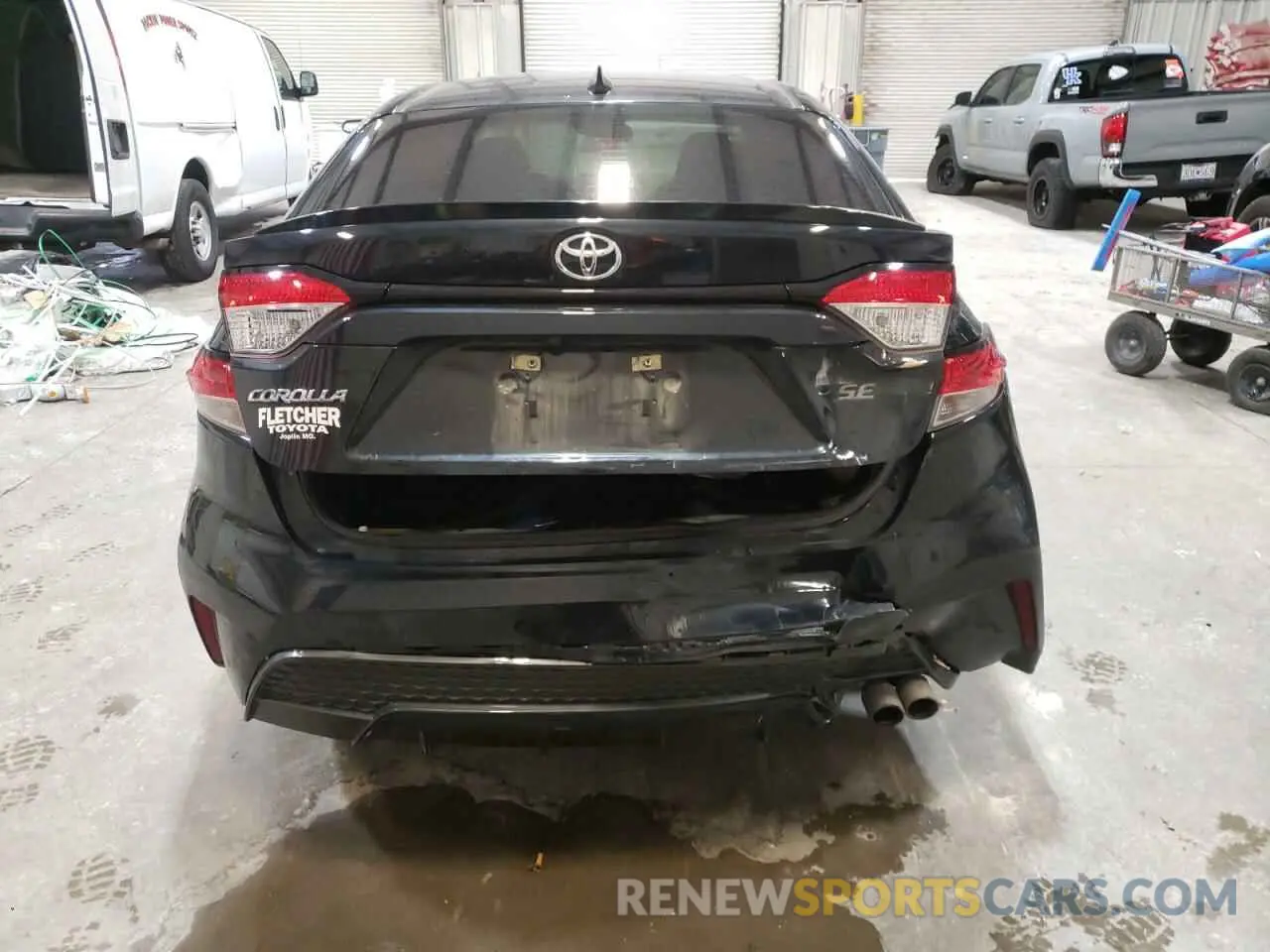 6 Photograph of a damaged car 5YFS4RCE6LP007652 TOYOTA COROLLA 2020