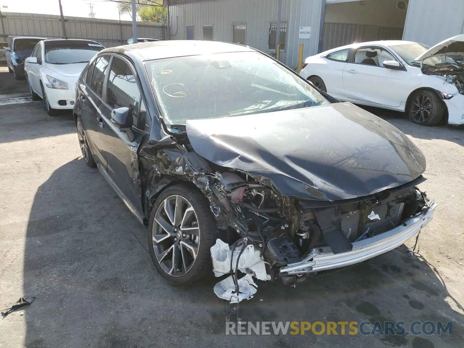 1 Photograph of a damaged car 5YFS4RCE6LP016898 TOYOTA COROLLA 2020