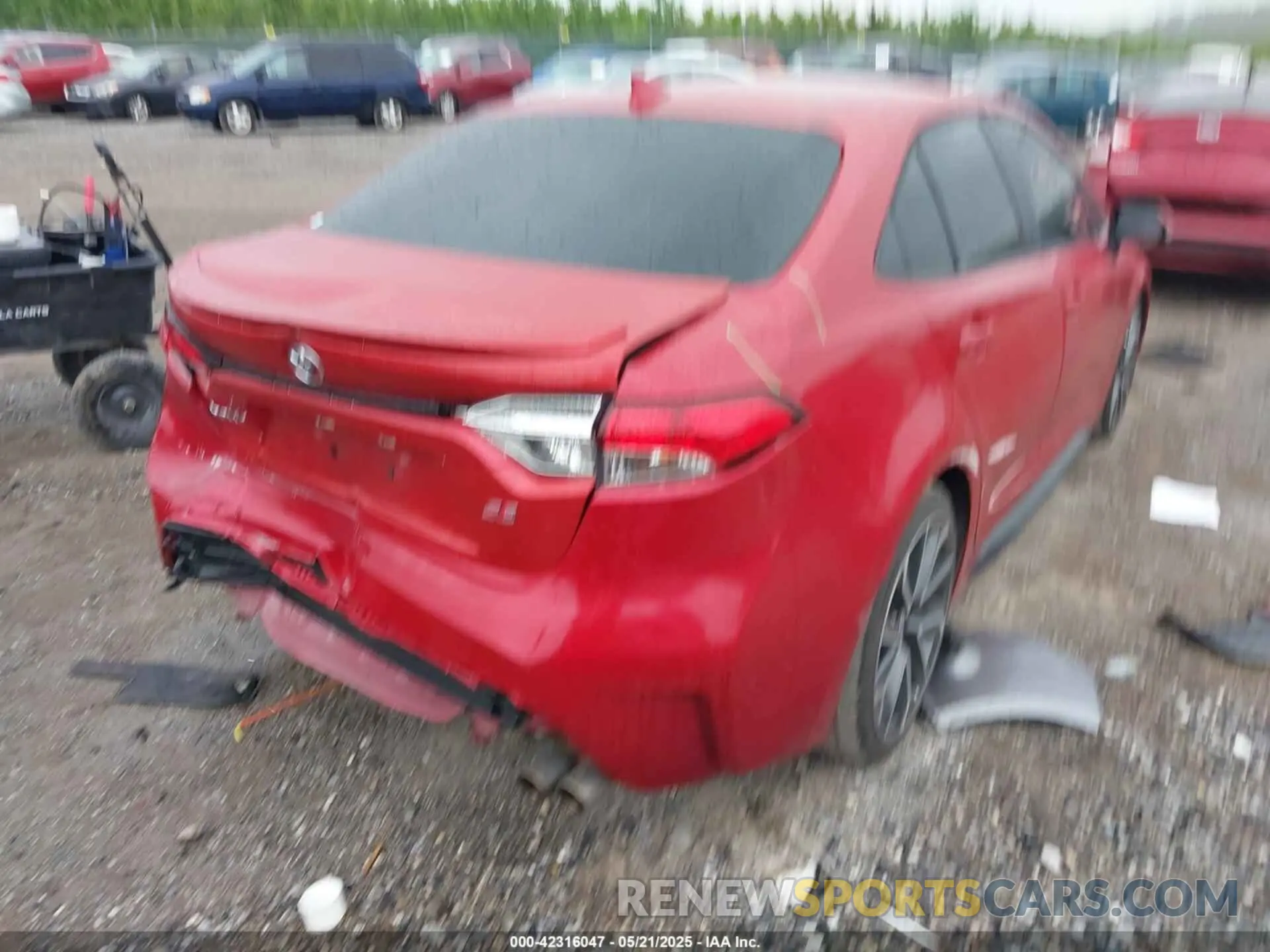 4 Photograph of a damaged car 5YFS4RCE6LP024788 TOYOTA COROLLA 2020