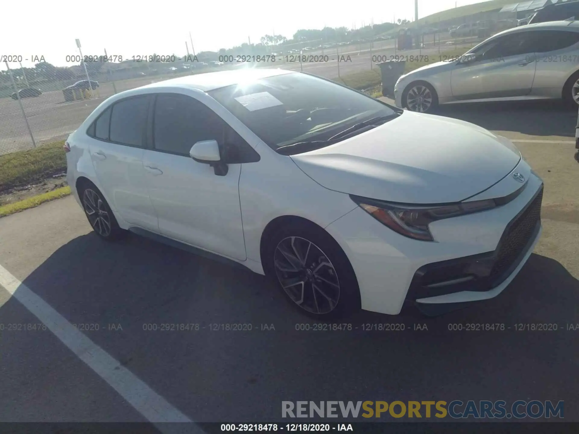 1 Photograph of a damaged car 5YFS4RCE6LP028291 TOYOTA COROLLA 2020