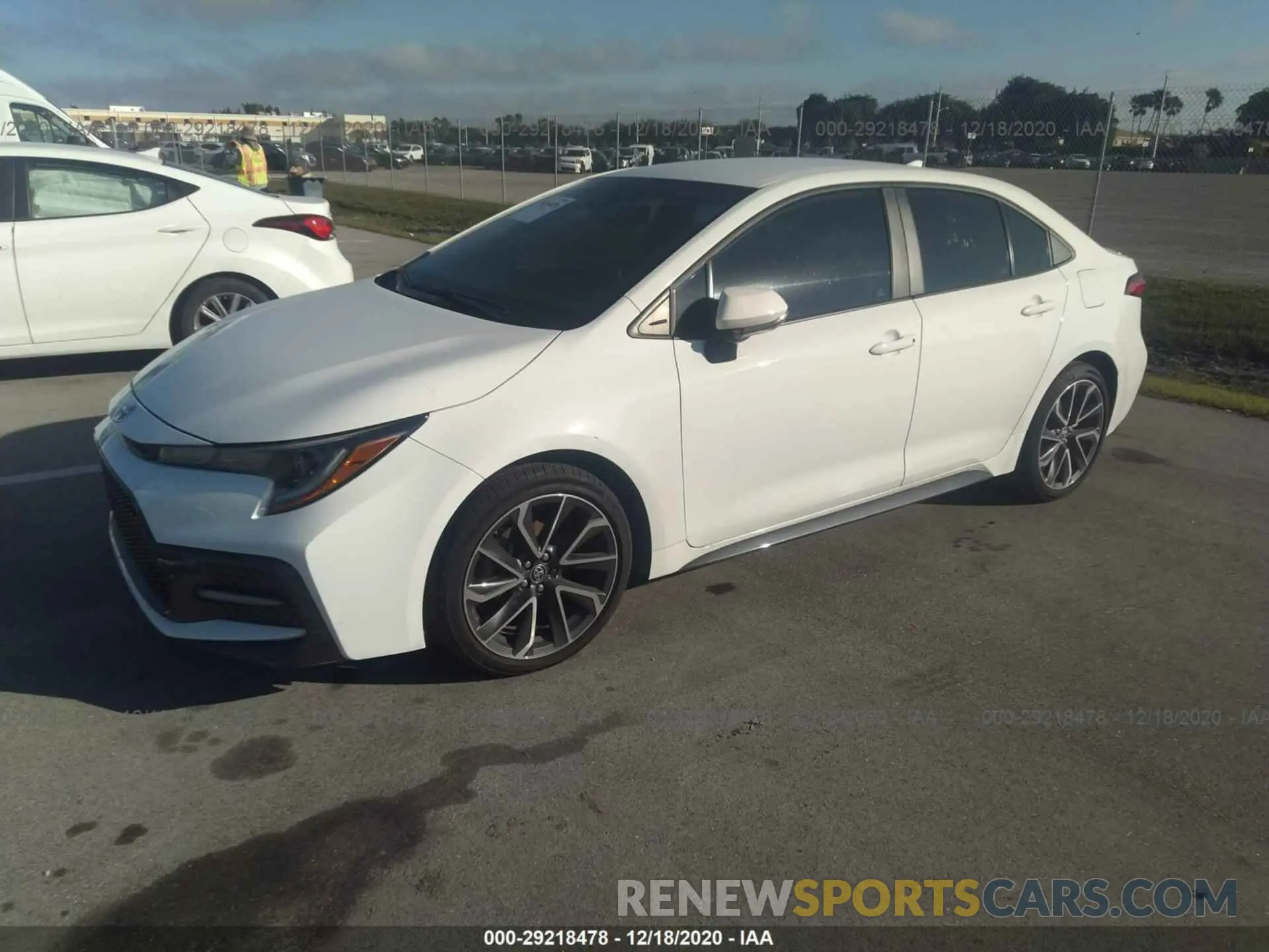 2 Photograph of a damaged car 5YFS4RCE6LP028291 TOYOTA COROLLA 2020