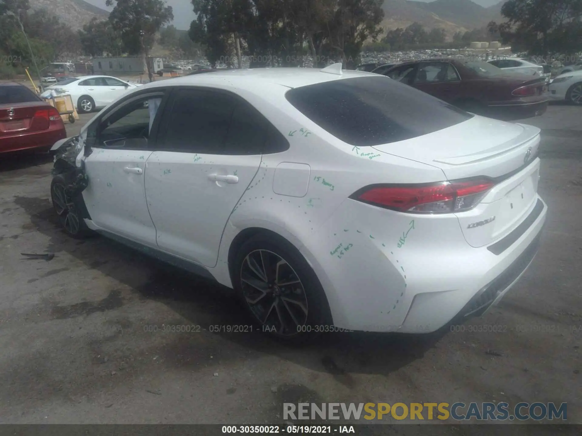 3 Photograph of a damaged car 5YFS4RCE6LP030008 TOYOTA COROLLA 2020
