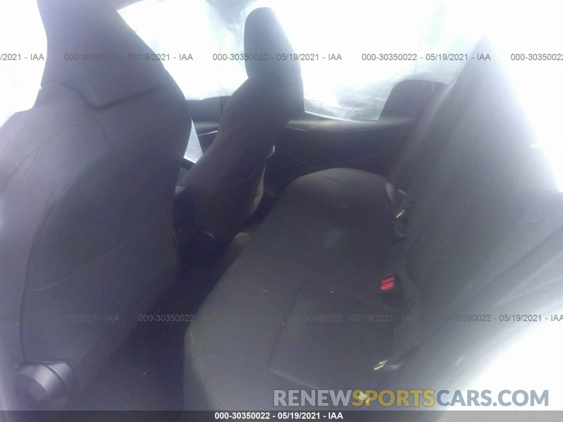 8 Photograph of a damaged car 5YFS4RCE6LP030008 TOYOTA COROLLA 2020