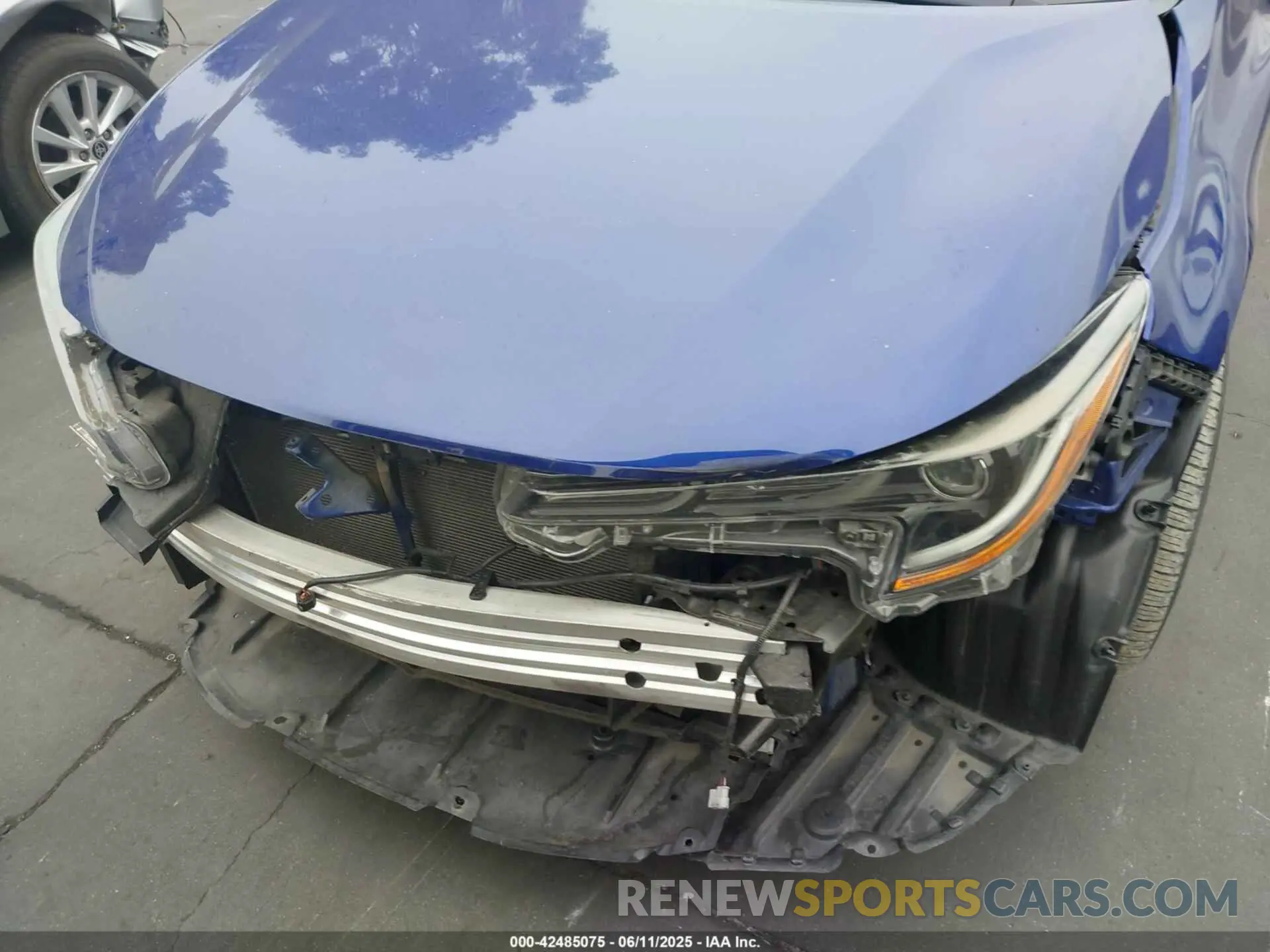 13 Photograph of a damaged car 5YFS4RCE6LP036648 TOYOTA COROLLA 2020