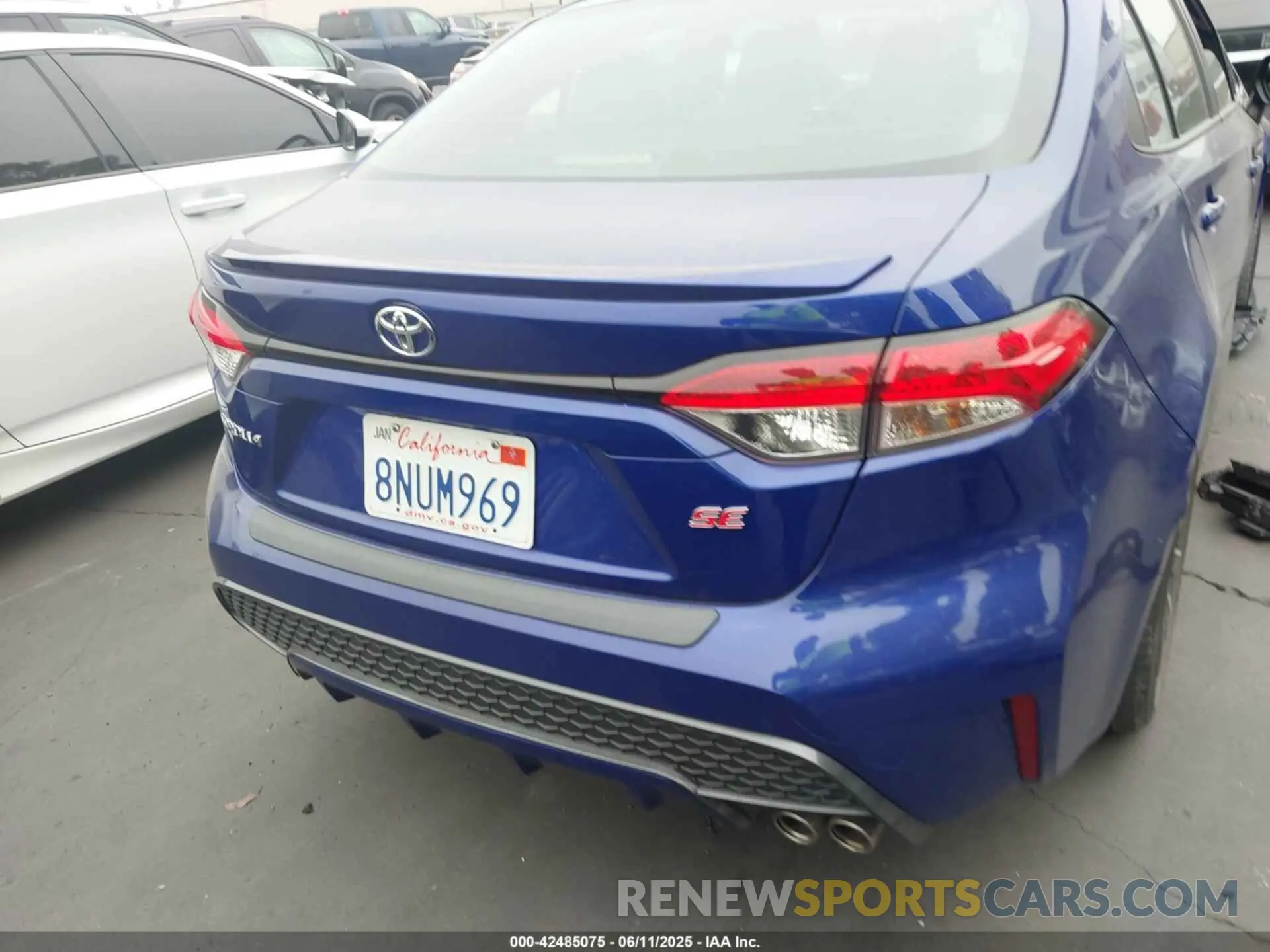 17 Photograph of a damaged car 5YFS4RCE6LP036648 TOYOTA COROLLA 2020