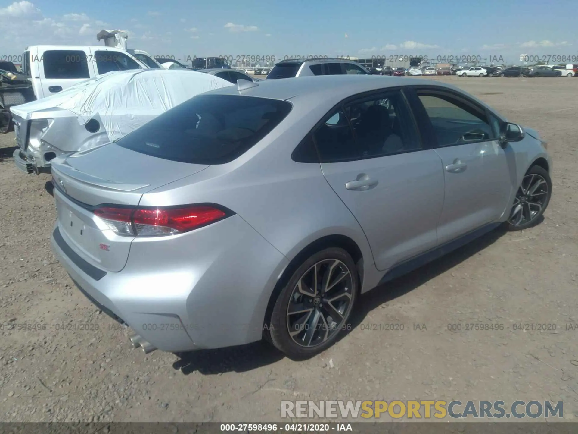 4 Photograph of a damaged car 5YFS4RCE6LP037010 TOYOTA COROLLA 2020
