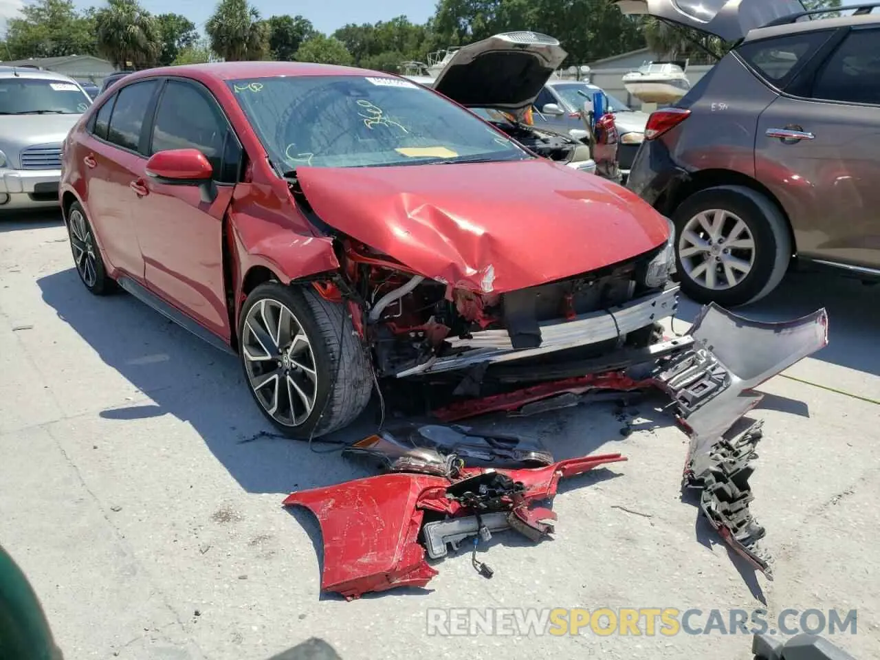 1 Photograph of a damaged car 5YFS4RCE6LP040635 TOYOTA COROLLA 2020