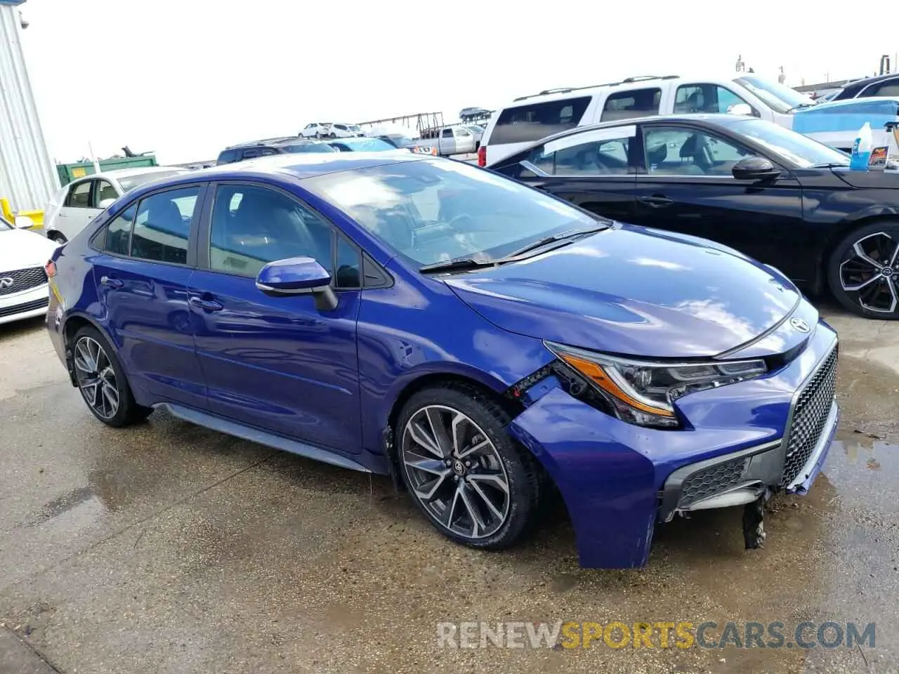 4 Photograph of a damaged car 5YFS4RCE6LP042935 TOYOTA COROLLA 2020
