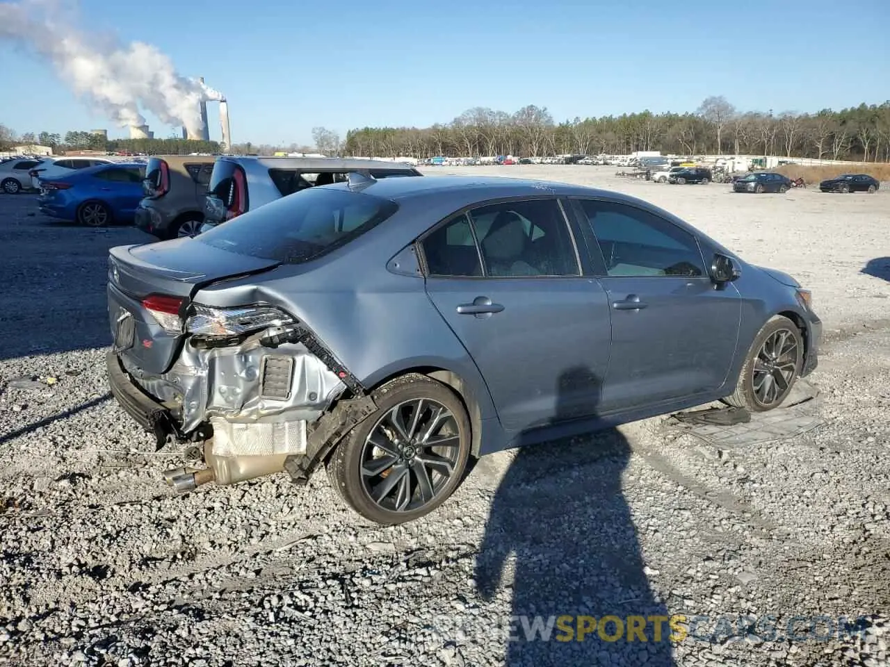 3 Фотография поврежденного автомобиля 5YFS4RCE6LP044118 TOYOTA COROLLA 2020