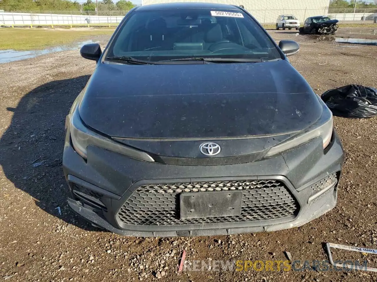 5 Photograph of a damaged car 5YFS4RCE6LP049075 TOYOTA COROLLA 2020