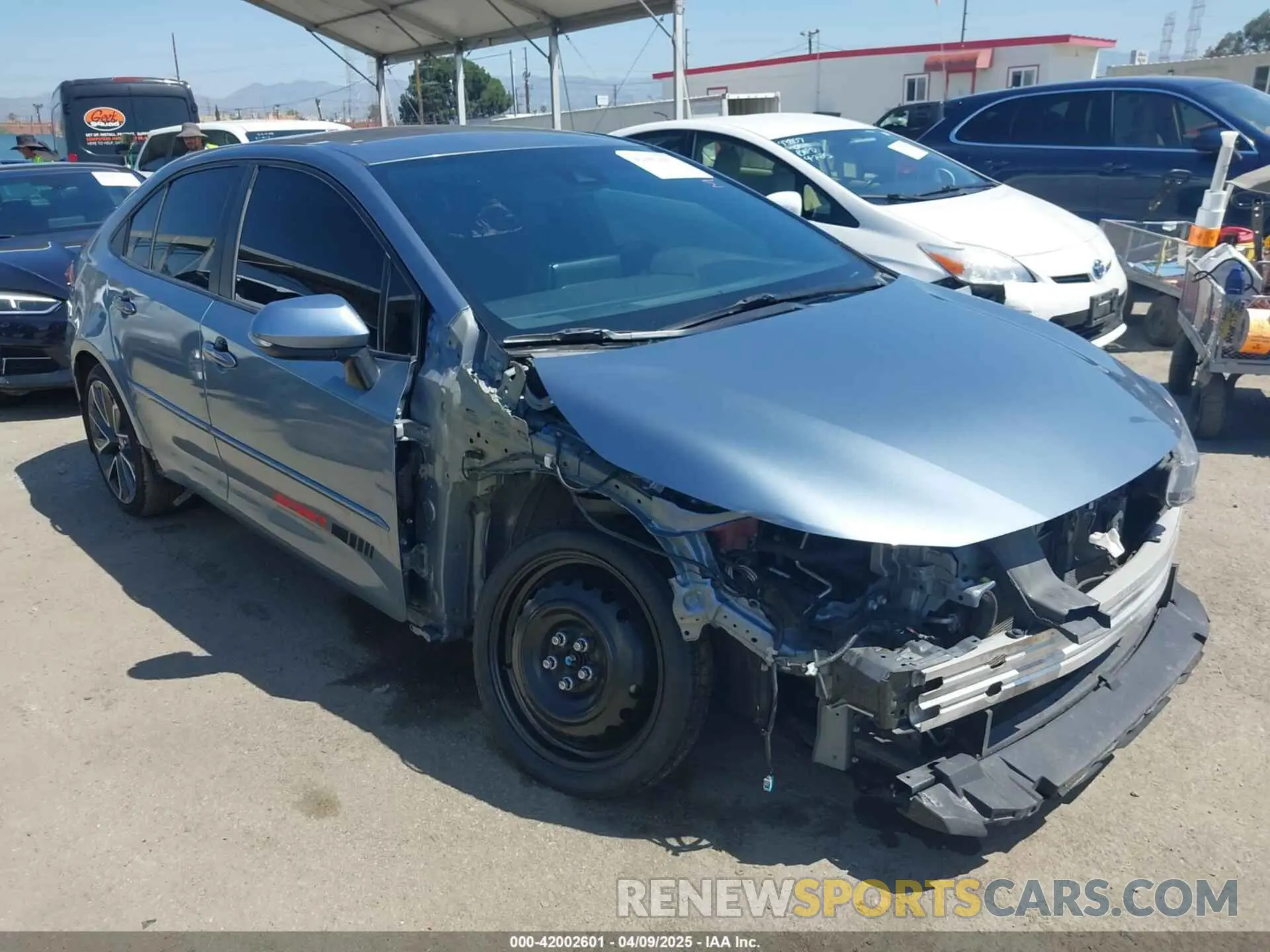 1 Фотография поврежденного автомобиля 5YFS4RCE6LP056186 TOYOTA COROLLA 2020