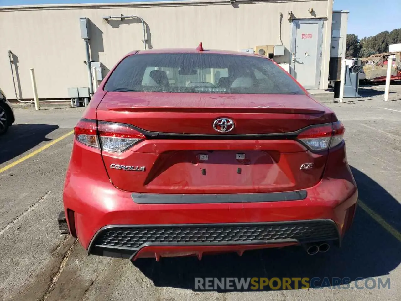6 Photograph of a damaged car 5YFS4RCE6LP057645 TOYOTA COROLLA 2020