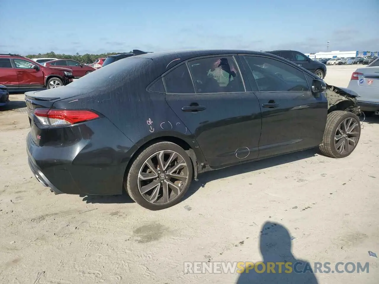 3 Photograph of a damaged car 5YFS4RCE7LP003478 TOYOTA COROLLA 2020
