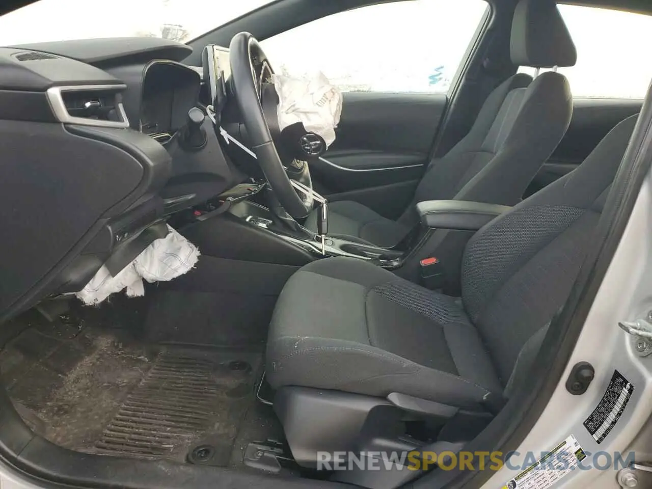 7 Photograph of a damaged car 5YFS4RCE7LP023990 TOYOTA COROLLA 2020