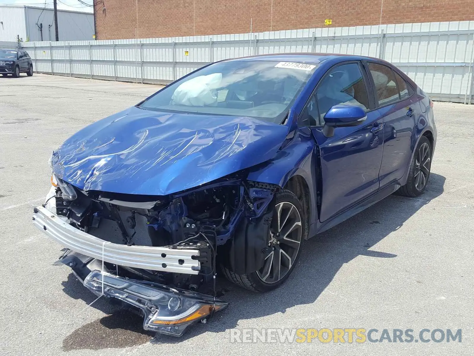 2 Photograph of a damaged car 5YFS4RCE7LP032852 TOYOTA COROLLA 2020