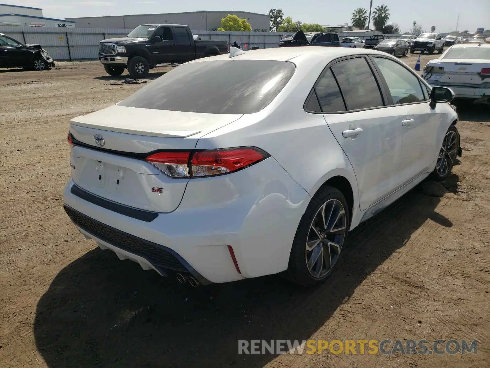 4 Photograph of a damaged car 5YFS4RCE7LP041616 TOYOTA COROLLA 2020