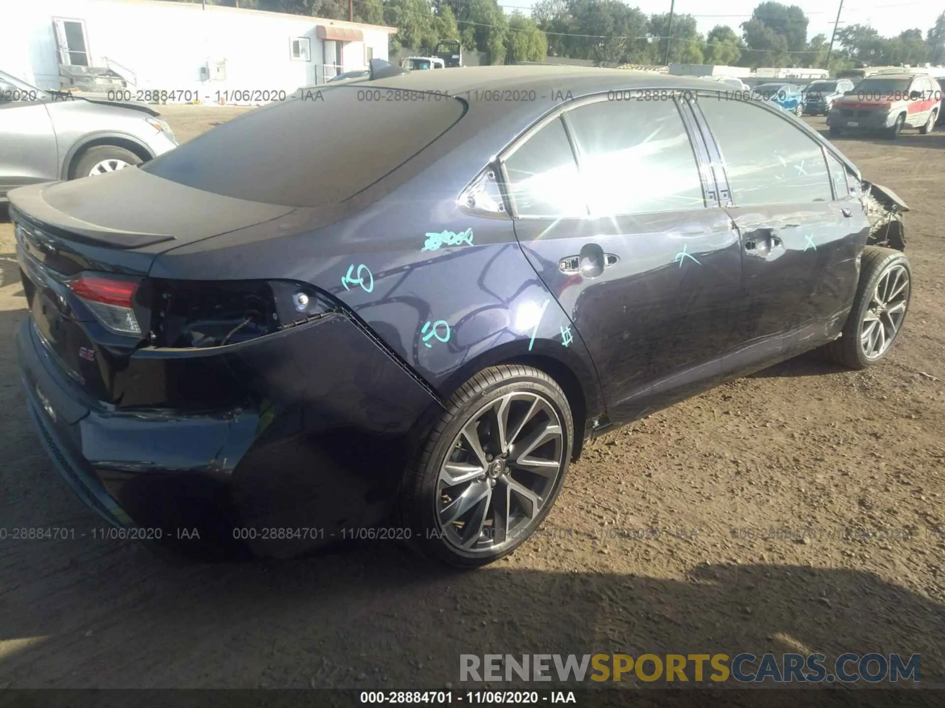 4 Photograph of a damaged car 5YFS4RCE7LP049604 TOYOTA COROLLA 2020