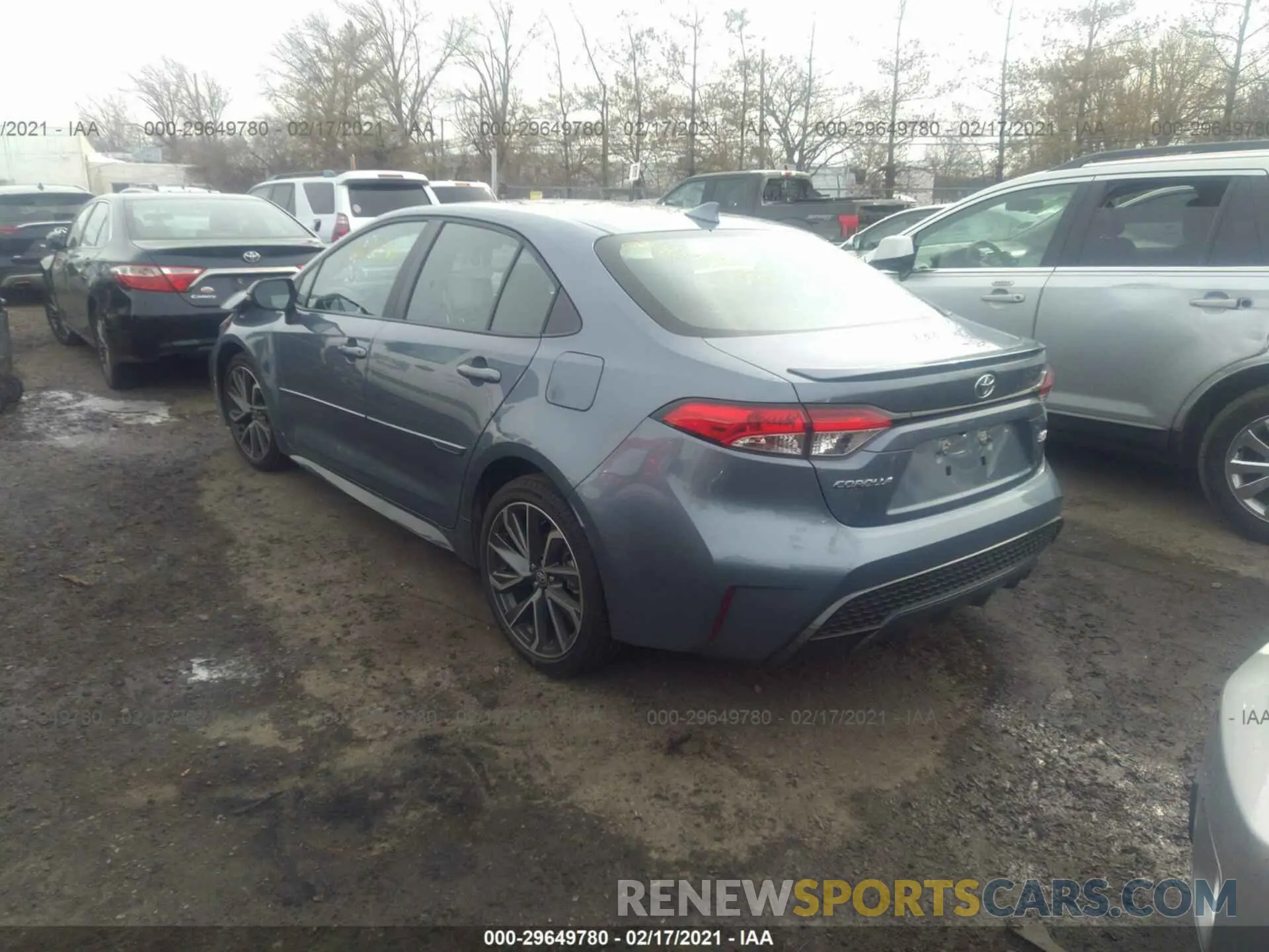 3 Photograph of a damaged car 5YFS4RCE7LP055192 TOYOTA COROLLA 2020