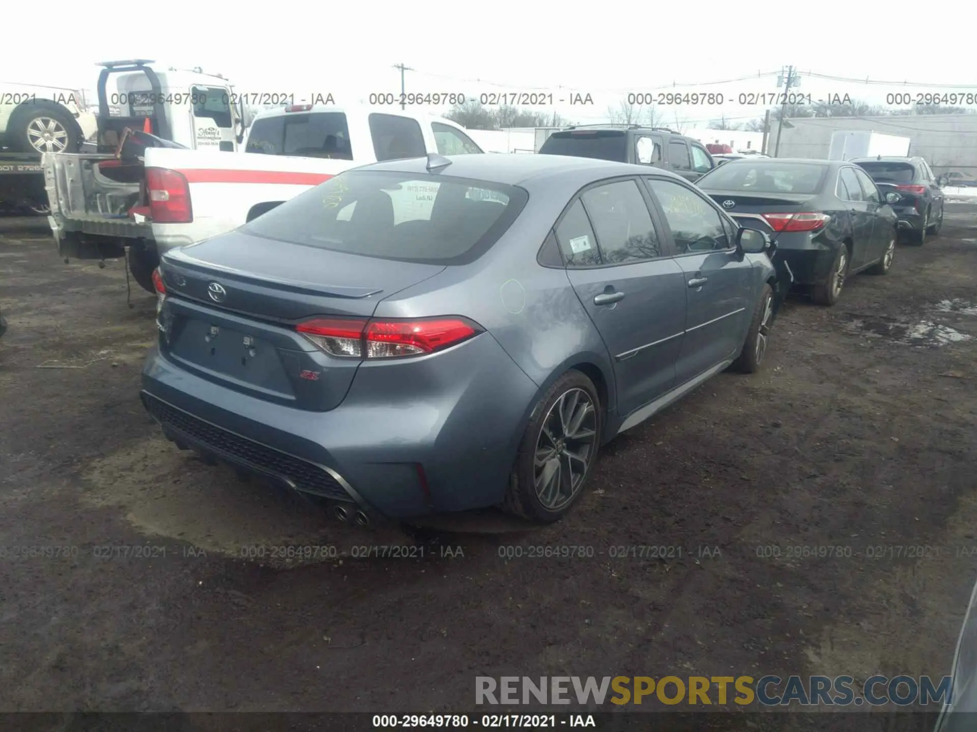 4 Photograph of a damaged car 5YFS4RCE7LP055192 TOYOTA COROLLA 2020