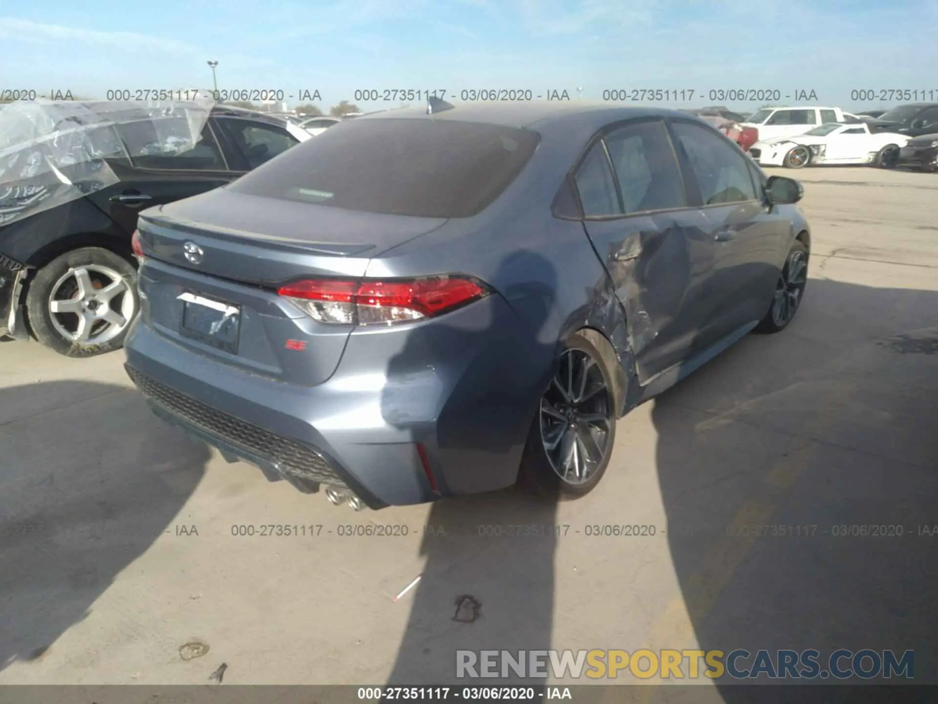 4 Photograph of a damaged car 5YFS4RCE8LP030429 TOYOTA COROLLA 2020