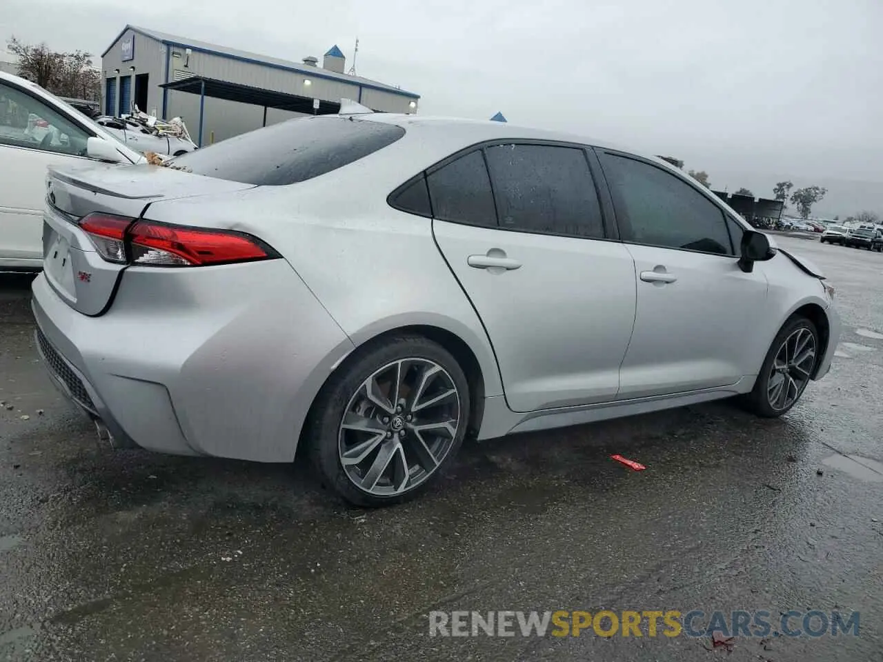 3 Photograph of a damaged car 5YFS4RCE8LP043925 TOYOTA COROLLA 2020