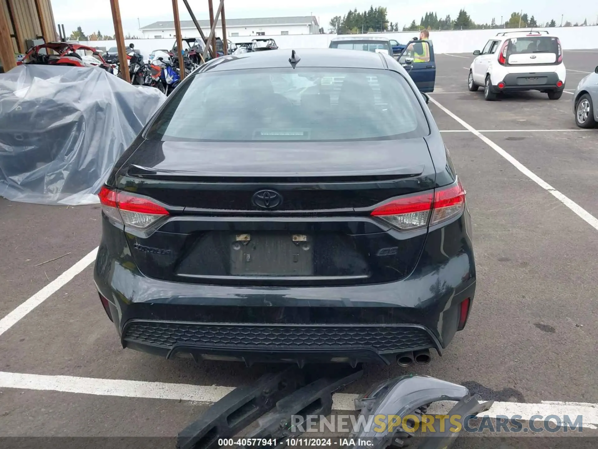 17 Photograph of a damaged car 5YFS4RCE8LP048557 TOYOTA COROLLA 2020