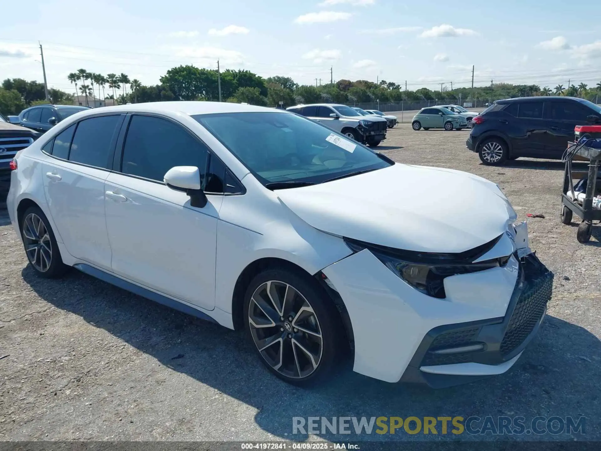 1 Photograph of a damaged car 5YFS4RCE8LP052706 TOYOTA COROLLA 2020